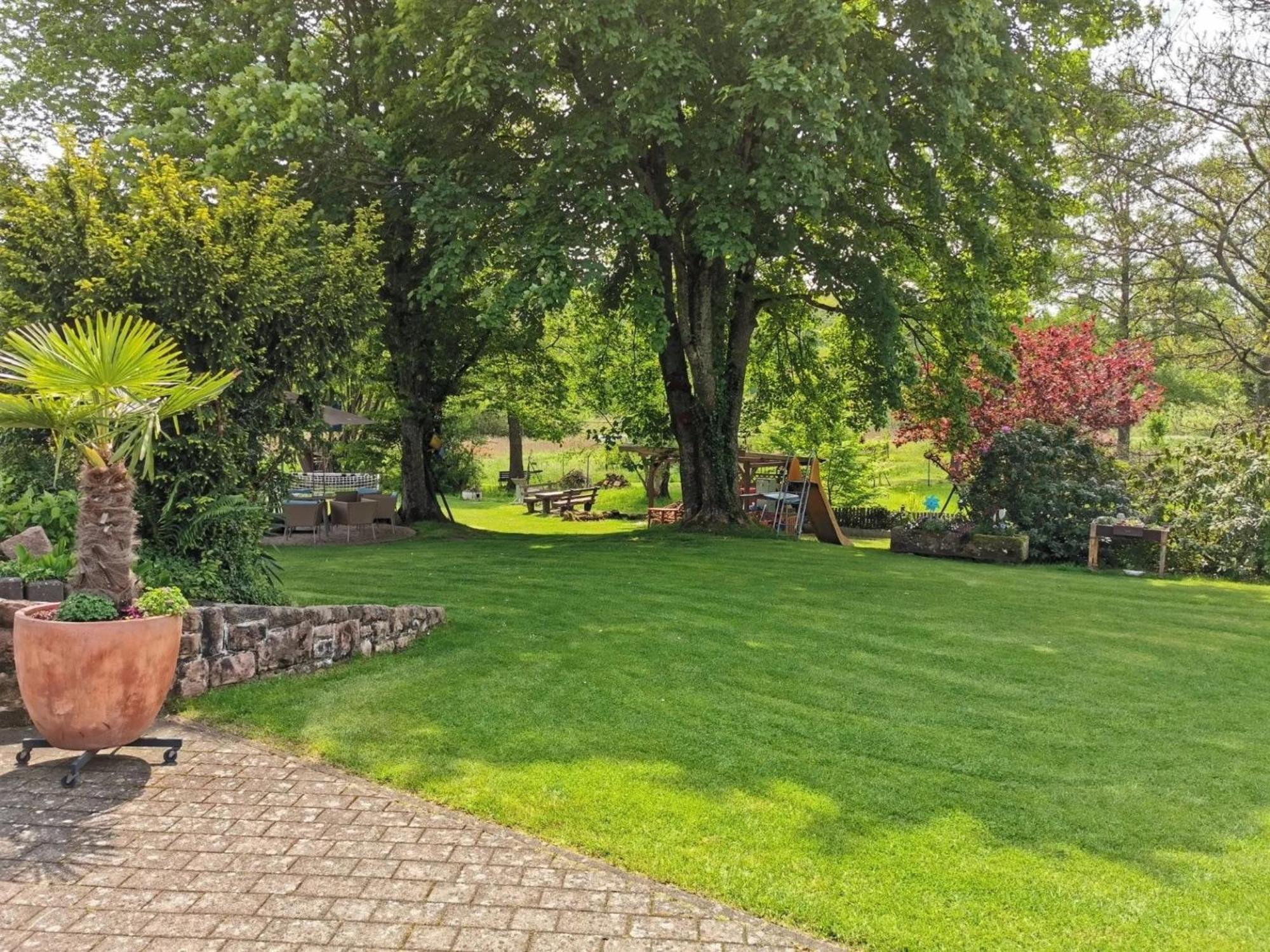 Ferienwohnungen 'Blick Zur Madonna' Fischbach bei Dahn Luaran gambar